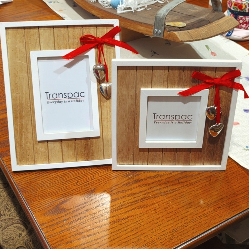 Set of 2 picture frames